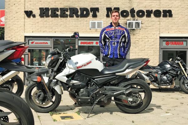 Rick uit Hilversum is geslaagd bij MotoJon Motorrijschool