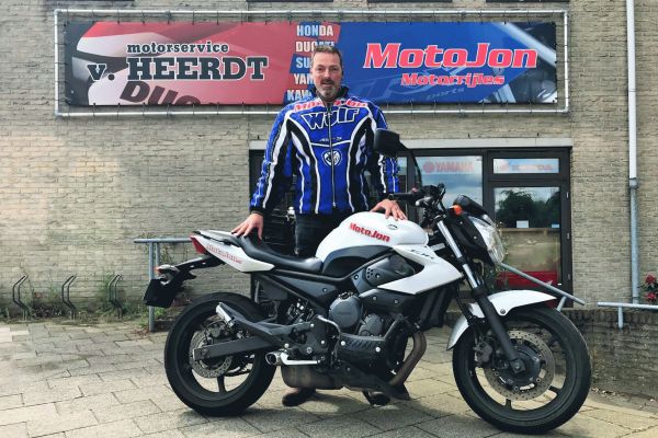 Hans uit Blaricum is geslaagd bij MotoJon Motorrijschool