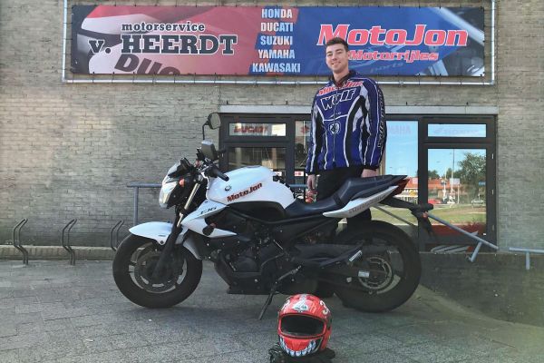 Patrick uit Hilversum is geslaagd bij MotoJon Motorrijschool