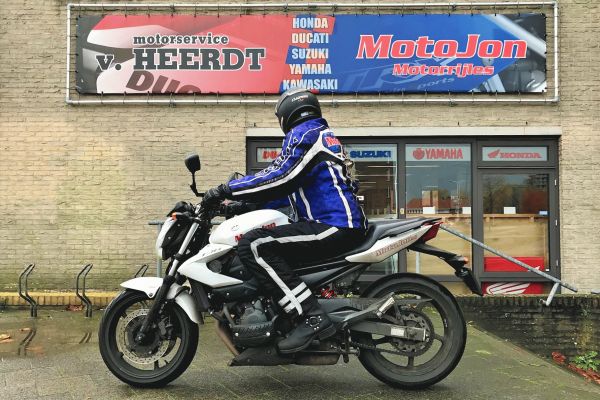 Robert uit Hilversum is geslaagd bij MotoJon Motorrijschool