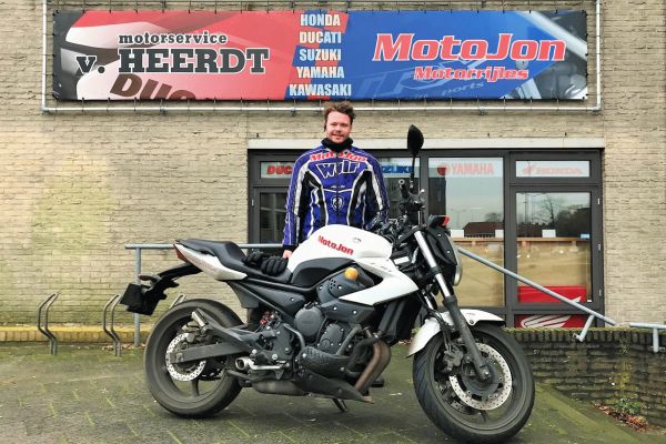 Pim uit Hilversum is geslaagd bij MotoJon Motorrijschool