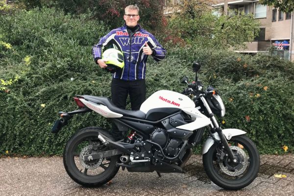 Sjoerd uit Purmerend is geslaagd bij MotoJon Motorrijschool